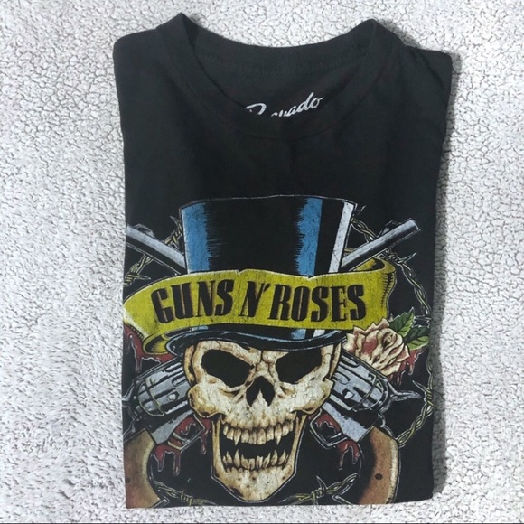 Bravado Tops - Bravado Guns N’ Roses Black Graphic Tee sz M {204}